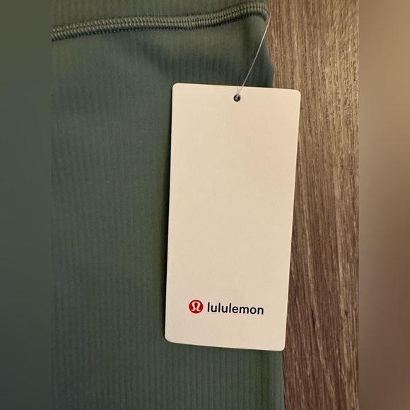 New Lululemon Wunder Train High-Rise Ribbed
Tight 28", Green, Grey Eucalyptus, 8 - Picture 11 of 12
